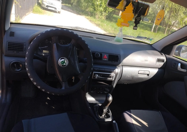 Skoda Octavia cena 5500 przebieg: 205000, rok produkcji 2003 z Bełchatów małe 46